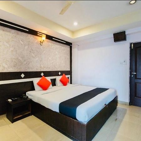 Seasons Residency Hotel Бангалор Екстериор снимка