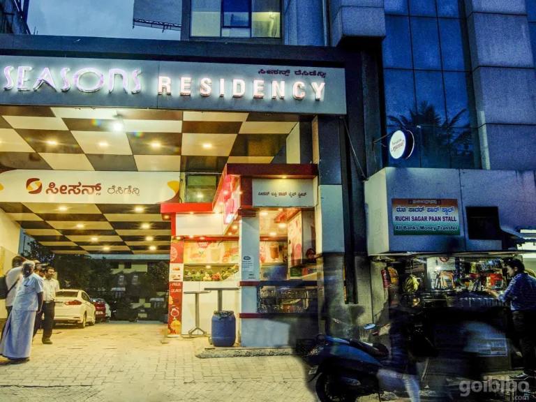 Seasons Residency Hotel Бангалор Екстериор снимка
