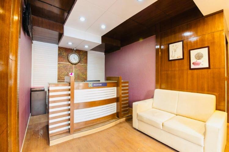Seasons Residency Hotel Бангалор Екстериор снимка