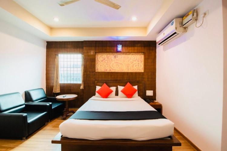 Seasons Residency Hotel Бангалор Екстериор снимка