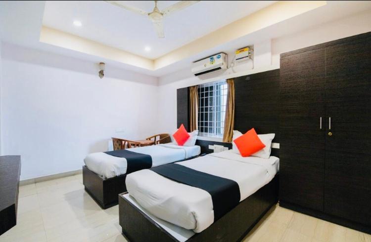 Seasons Residency Hotel Бангалор Екстериор снимка