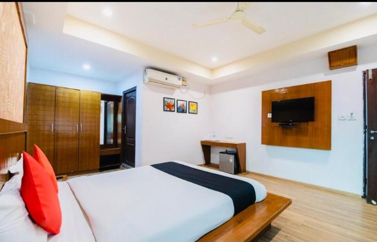 Seasons Residency Hotel Бангалор Екстериор снимка